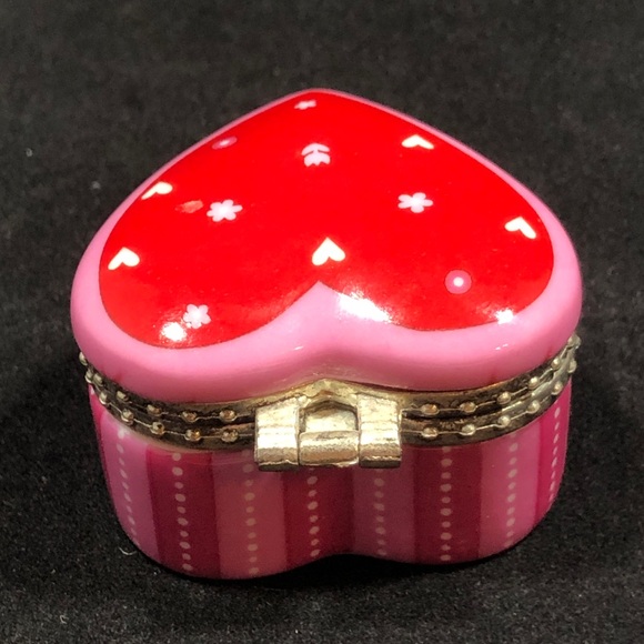 HEART CERAMIC TRINKET BOX by Hallmark - Picture 5 of 8